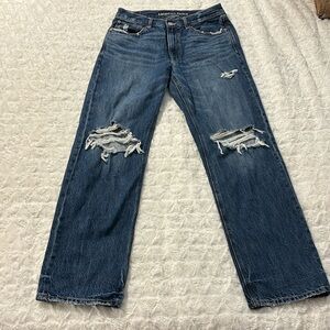 American Eagle women’s jeans. Mid rise straight leg jeans.
